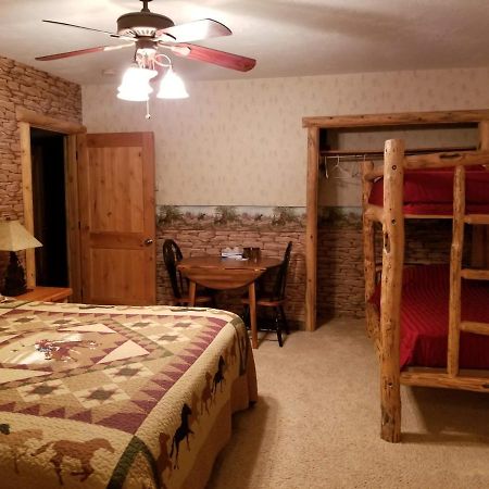 Sunlit Oasis Bed & Breakfast Notom Luaran gambar