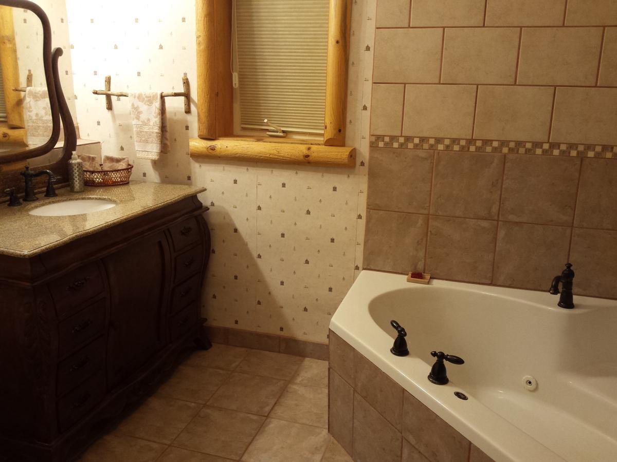 Sunlit Oasis Bed & Breakfast Notom Luaran gambar